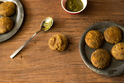 Close-up of a stack of Chana Dal ke Kebabs showcasing their crispy texture