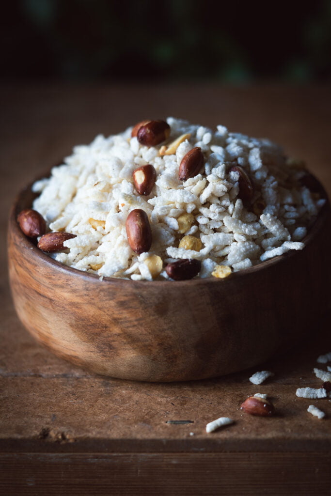 A serving of Chivda Recipe in a bowl, displaying the savory snack perfect for tea-time munching